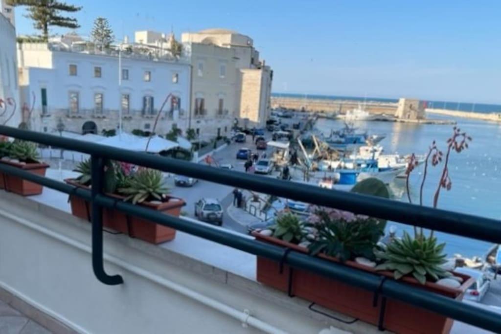 Apartament Emozioni Dal Porto Trani Zewnętrze zdjęcie